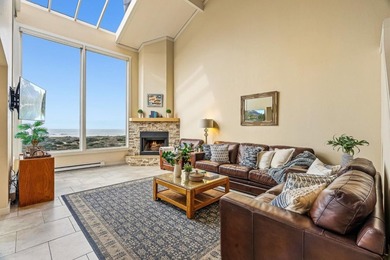 Set within the exclusive gated enclave of Monterey Dunes Colony - photo 9