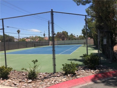 ?? HUGE PRICE REDUCTION! Charming 3-Bed Townhome in Gated