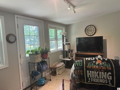 Kentucky Lake area getaway! This cozy home offers opportunity - photo 8