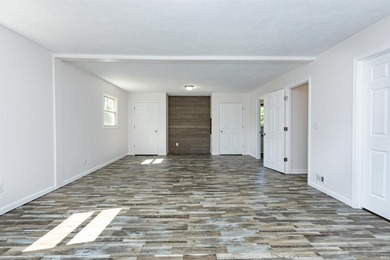 Move in ready in a great location! Sitting on 1 acre minutes to - photo 26
