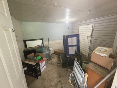 This quaint 2 bedroom 1 bath is the perfect starter home or lake - photo 10