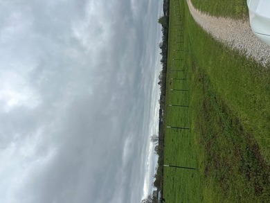 Lots of pasture land fenced and cross fenced, pond. Beautiful - photo 3