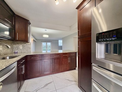 Live in the heart of Boca Raton in this spacious 2-bedroom - photo 7