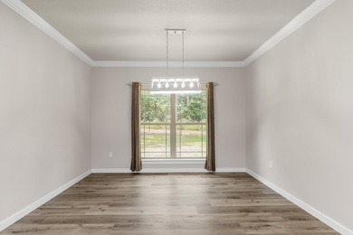 Gorgeous Craftsman Home in Lake Arthur Estates! This beautiful - photo 13