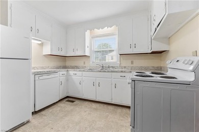 This beautifully maintained brick rancher offers 3 bedrooms/1.5 - photo 13