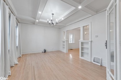 Beautiful move-in-ready property that blends timeless character - photo 14