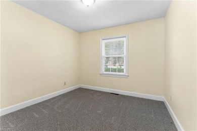 This beautifully maintained brick rancher offers 3 bedrooms/1.5 - photo 17