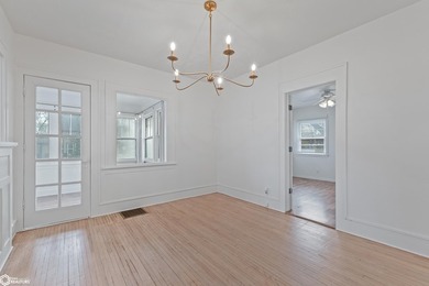 Beautiful move-in-ready property that blends timeless character - photo 17