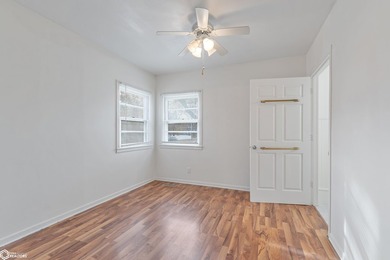 Beautiful move-in-ready property that blends timeless character - photo 20