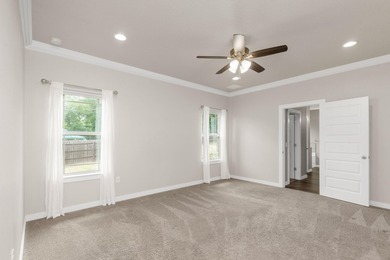 Gorgeous Craftsman Home in Lake Arthur Estates! This beautiful - photo 21