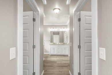 Gorgeous Craftsman Home in Lake Arthur Estates! This beautiful - photo 24