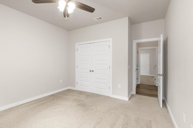 Gorgeous Craftsman Home in Lake Arthur Estates! This beautiful - photo 31
