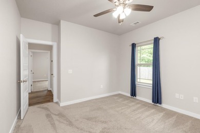 Gorgeous Craftsman Home in Lake Arthur Estates! This beautiful - photo 38
