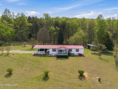 Well-maintained 1,296 sq ft double-wide situated on 5.24 acres - photo 2