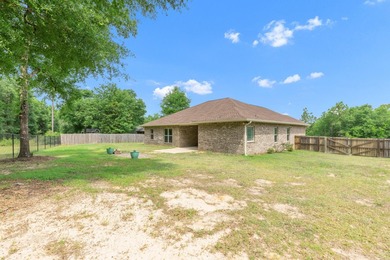 Gorgeous Craftsman Home in Lake Arthur Estates! This beautiful - photo 45