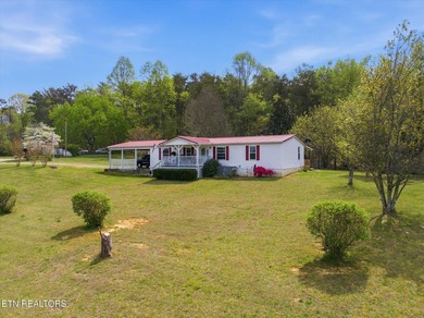Well-maintained 1,296 sq ft double-wide situated on 5.24 acres - photo 6