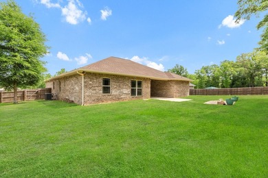 Gorgeous Craftsman Home in Lake Arthur Estates! This beautiful - photo 48