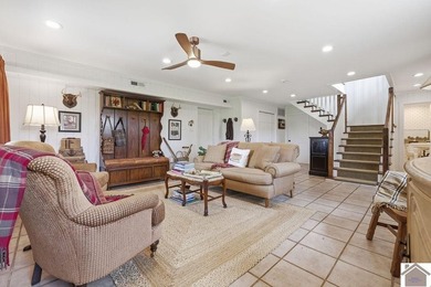 Welcome to one of the most unique properties to hit McCracken - photo 5