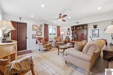 Welcome to one of the most unique properties to hit McCracken - photo 6