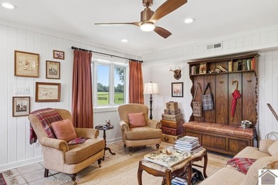 Welcome to one of the most unique properties to hit McCracken - photo 7