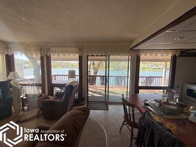 Rare opportunity to own 70' of lakefront-more than most - photo 2