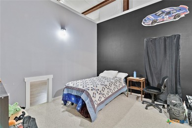 Handicap-accessible barndominium on 5 fully fenced acres with