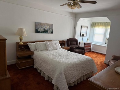 Enjoy a big, finished basement w/high ceilings. Sep. entrance - photo 13
