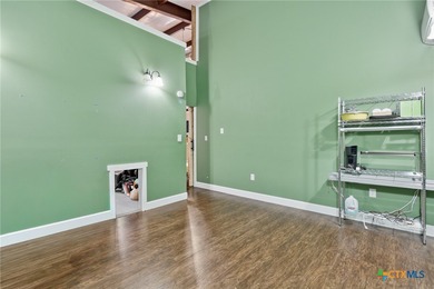 Handicap-accessible barndominium on 5 fully fenced acres with