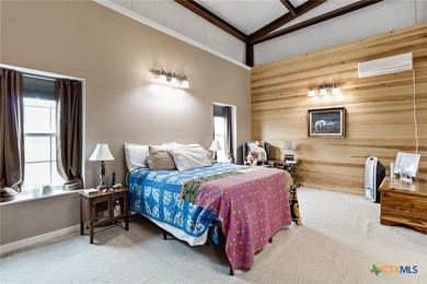 Handicap-accessible barndominium on 5 fully fenced acres with