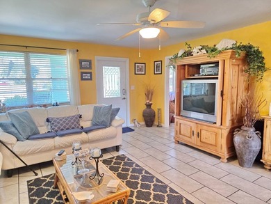Lake Okeechobee Access - Double Lot Spacious 2-bedroom, 2-bath - photo 17