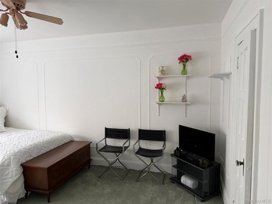 Enjoy a big, finished basement w/high ceilings. Sep. entrance - photo 21