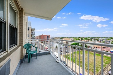 Enjoy coastal living at the Parker Deauville, an oceanfront coop - photo 27