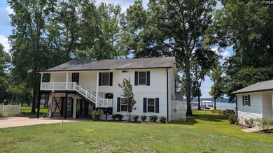 Main channel 3 bedroom, 3 bathroom home on Lake Wateree! Enjoy - photo 1