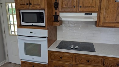 Main channel 3 bedroom, 3 bathroom home on Lake Wateree! Enjoy - photo 9