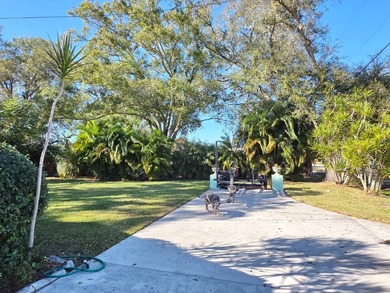 Lake Okeechobee Access - Double Lot Spacious 2-bedroom, 2-bath - photo 54
