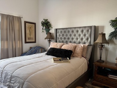 Attractive one-story Independence South townhouse with brick - photo 3