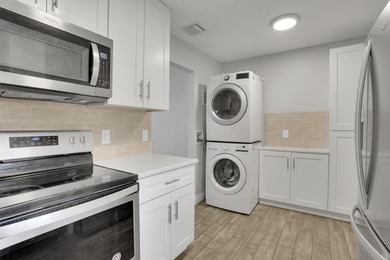 2227 NE 3rd Ave 1 & 2 - photo 1