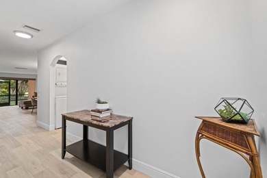 Spacious 2BR/2BA ground-floor partially furnished unit with - photo 10