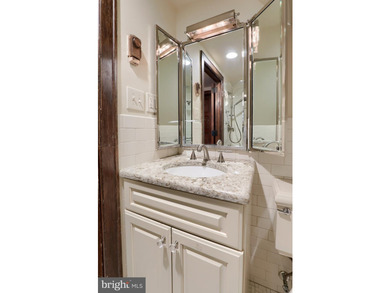 Welcome to Wyngate Manor! An elegant tree lined driveway leads - photo 45