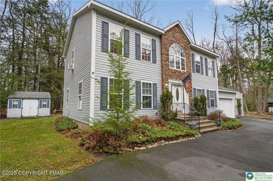 (private lake, pond, coastal) Home For Sale in Tobyhanna Pennsylvania