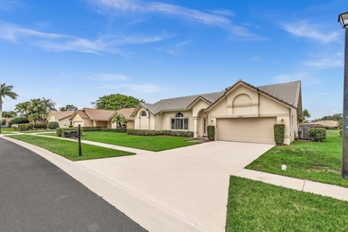 Welcome to this charming beautifully maintained 4 -bedrm - photo 2