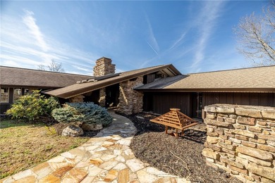 Architecturally significant estate designed by one of NWA's most - photo 7