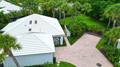Rare opportunity to own one of only 4 detached with largest Club - photo 2