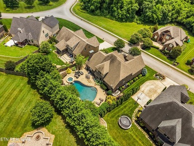 This property features an open floor plan with hardwood flooring - photo 4