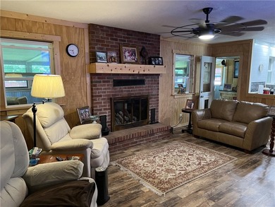 Move-in-ready 3BR-2BA brick and vinyl home with 2,216 SQFT on 0 - photo 12