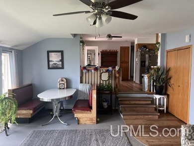 Wake up every morning to sweeping lake views and 200 feet of - photo 12
