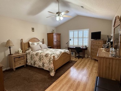 Wonderful 3br/2ba home in The Knoll at River Hills with a