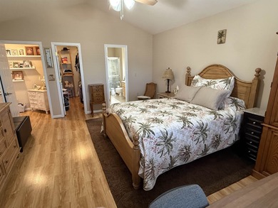 Wonderful 3br/2ba home in The Knoll at River Hills with a