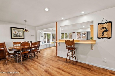 Tastefully updated South Sandpoint mid-century home with - photo 14