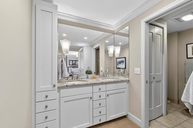 Wow, the view is spectacular! This North facing 2 bed, 2 bath - photo 15